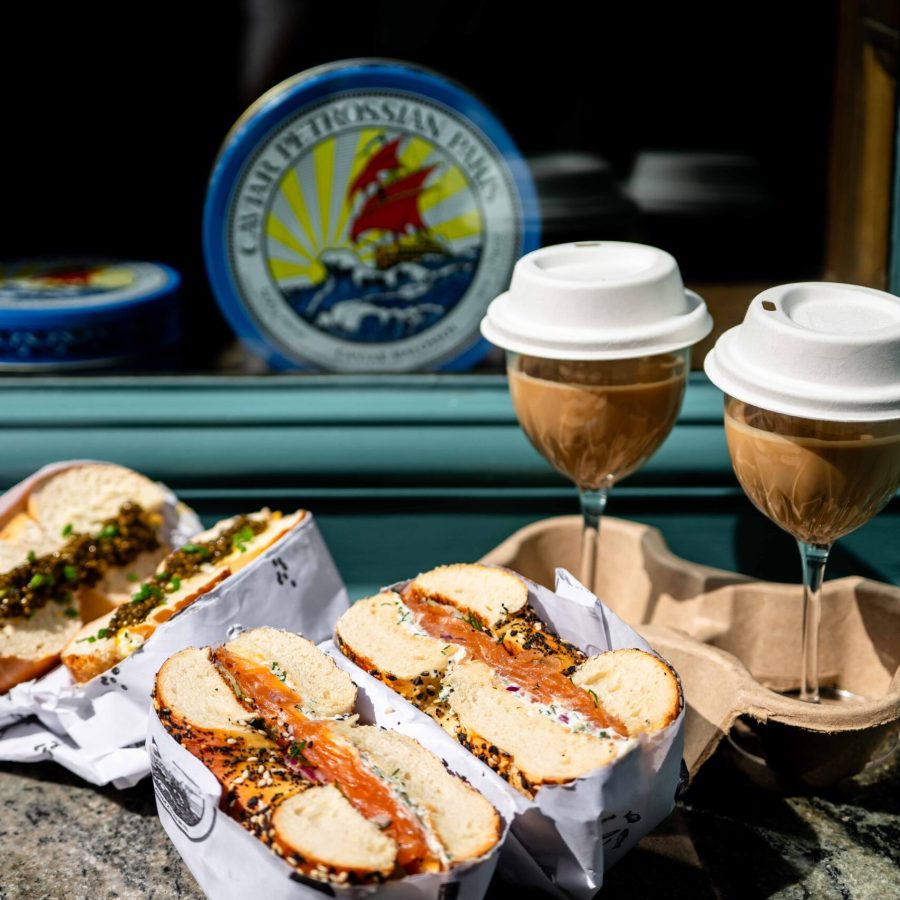 vitrine petrossian x sisi bagels